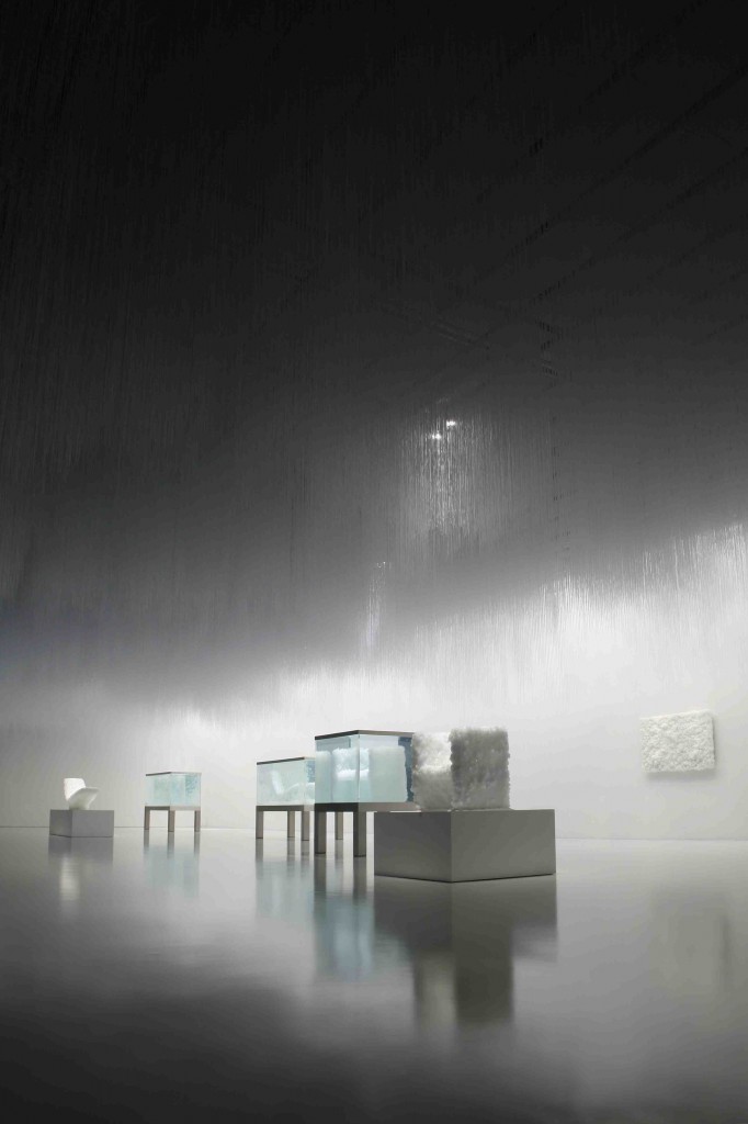 003_clouds-installation-with-some-works 003_clouds-installation-with-some-works