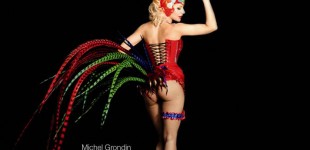 SCARLETT JAMES - QUEEN OF BURLESQUE