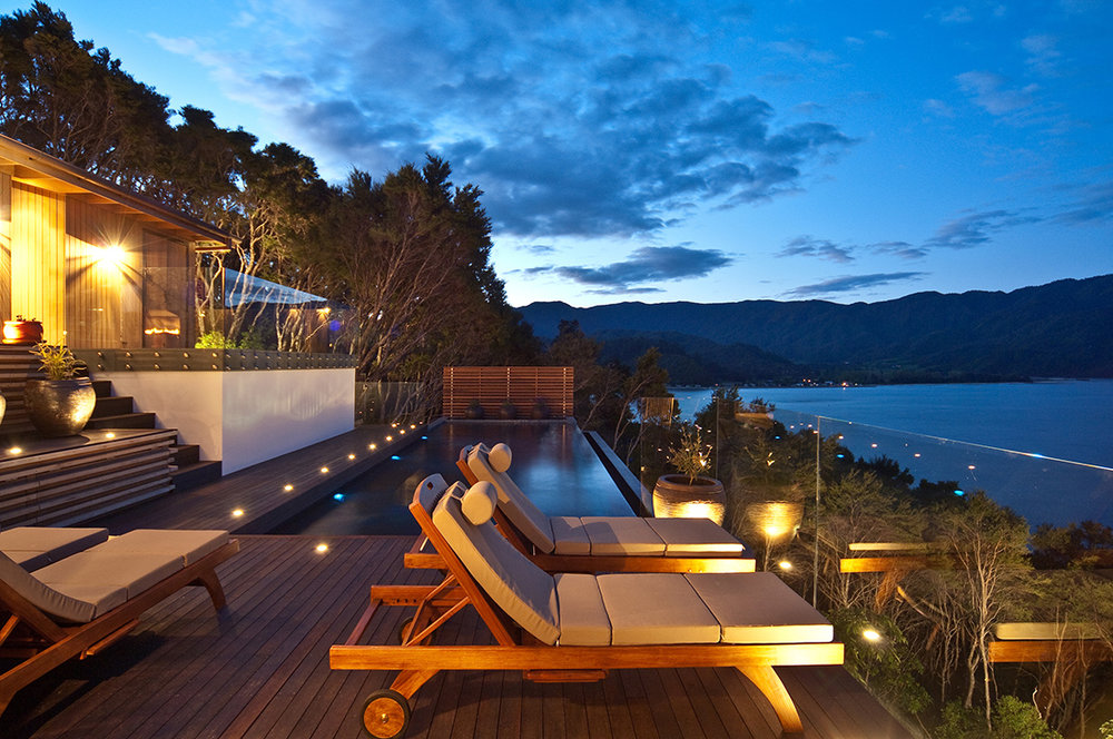 A quiet Abel Tasman National Park luxury accommodation retreat and wellness spa hideaway, built high above Tasman Bay, offers both every indulgence as well as the additional promise of exceptional good health.